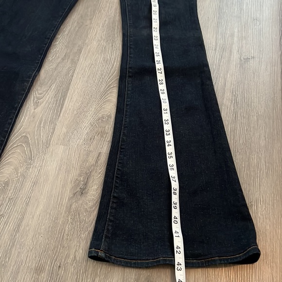 J Brand jeans. Size 28 - Picture 7 of 10